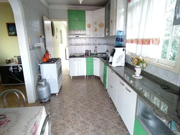 Imagem Casa a venda c/ amplo terreno, 05 quartos c/suíte no Santa Cândida/Boa Vista em Curitiba Pr