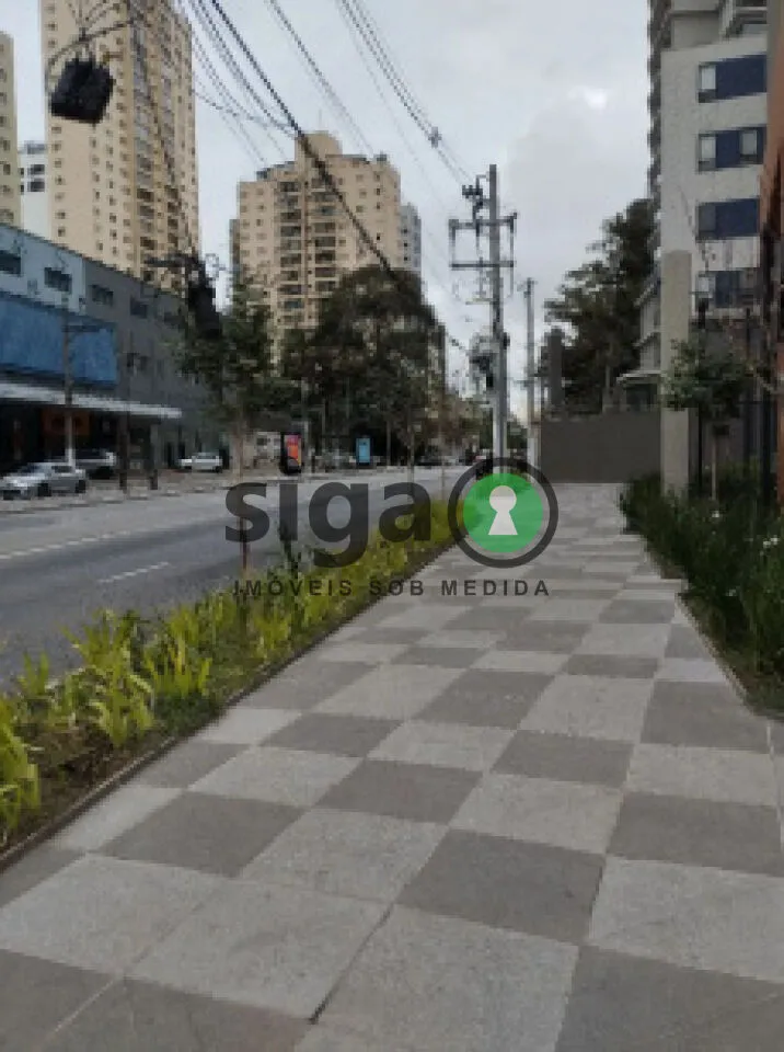 Imagem Sala Comercial com 700m² na avenida Santo Amaro