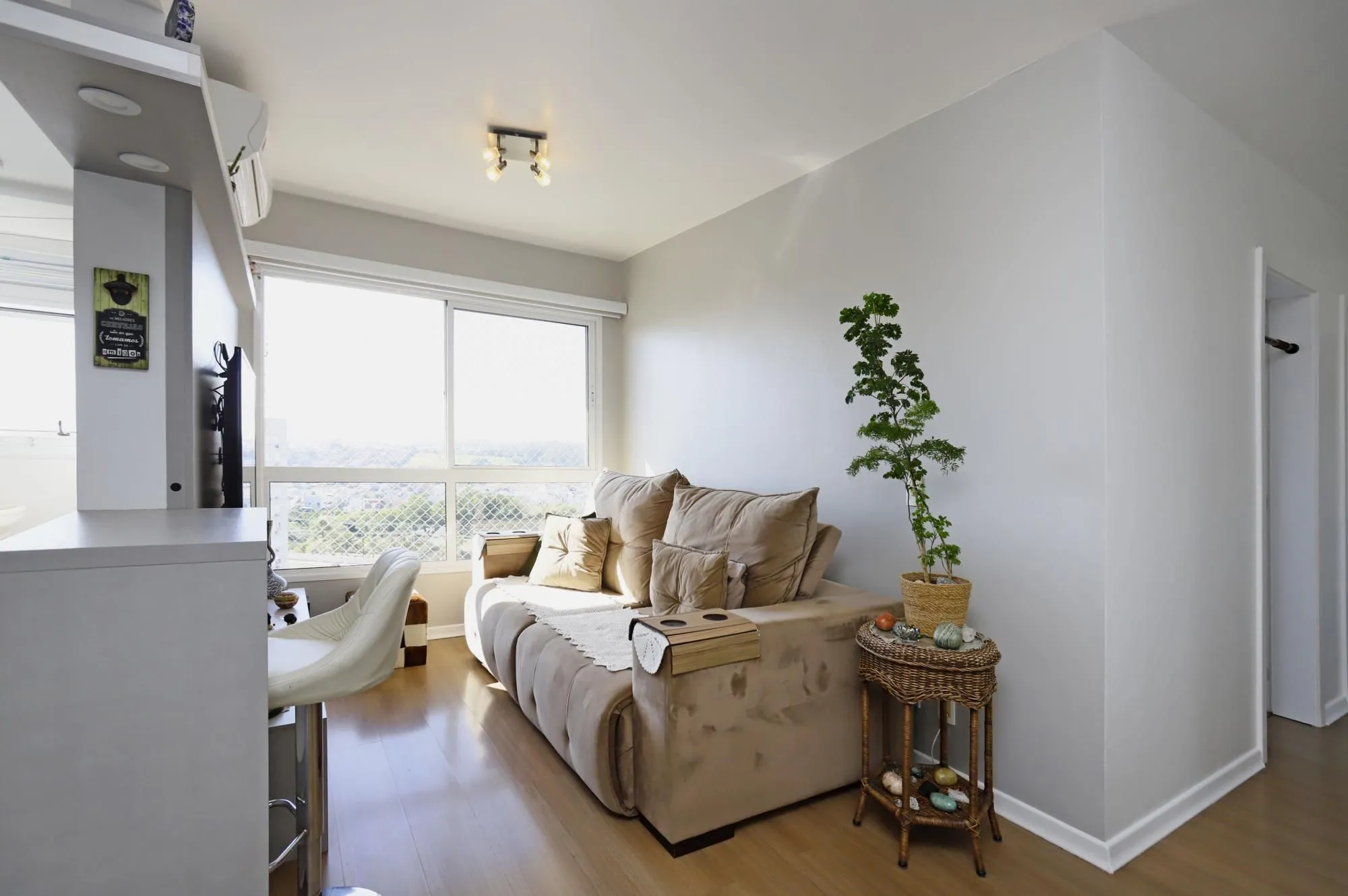Imagem Apartamento, 03 Dormitórios, 02 Banheiros, 63m², Bairro Jardim Itu