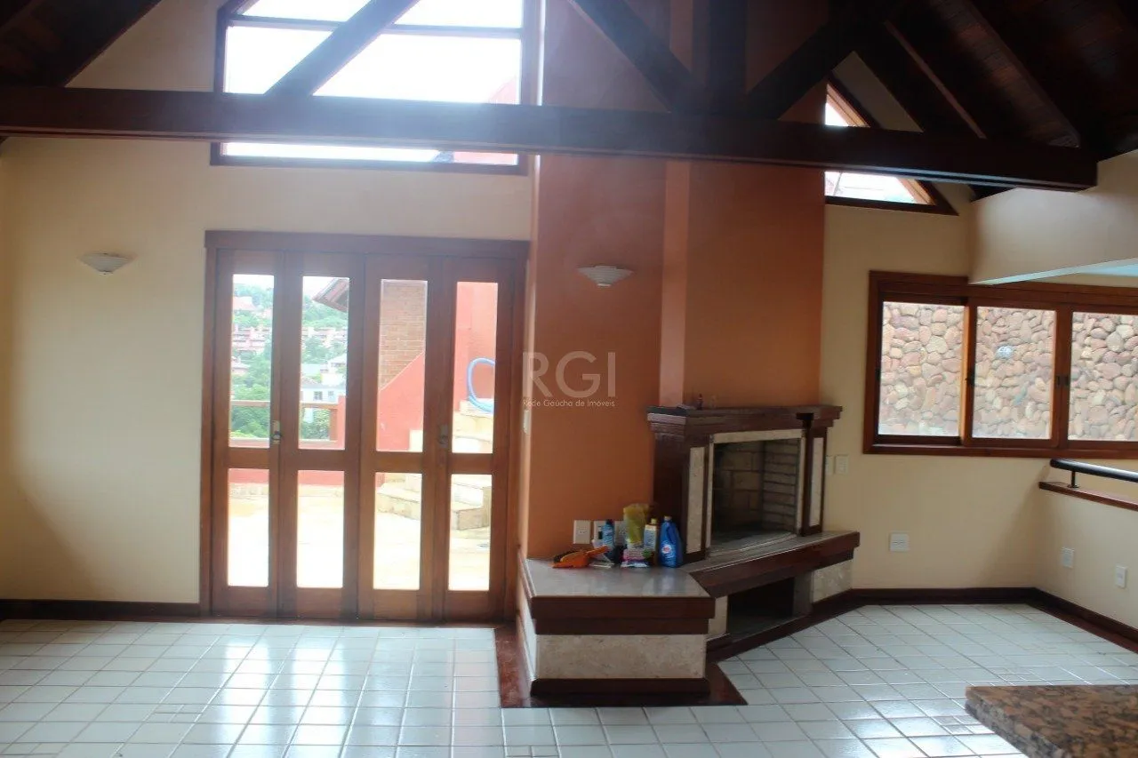 Imagem Casa Condominio para Venda - 379.23m², 4 dormitórios, sendo 1 suites, 2 vagas - Menino Deus