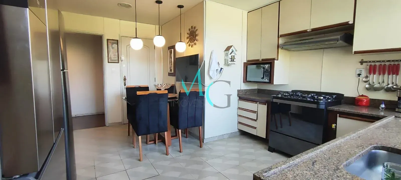 Imagem Apartamento à venda de 3 quartos e 2 banheiros, com 200m², na Estrada da Caroba - Campo Grande, Rio de Janeiro, RJ