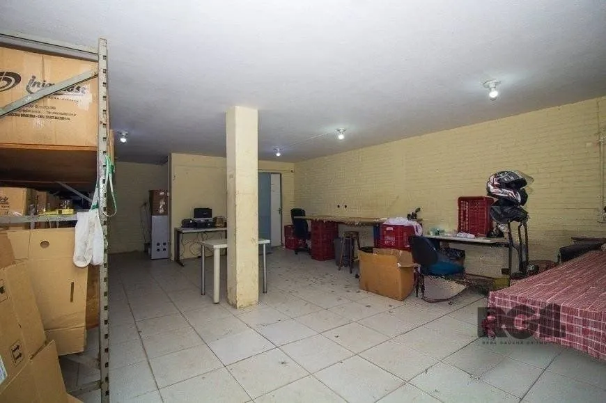 Imagem Pavilhão em Floresta
