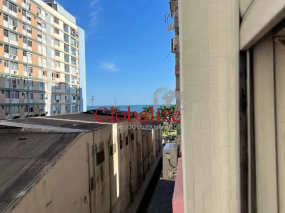 Imagem Apartamento à venda com 55m², 2 quartos, 1 banheiro, vista mar por R$399.000,00 no Embaré em Santos