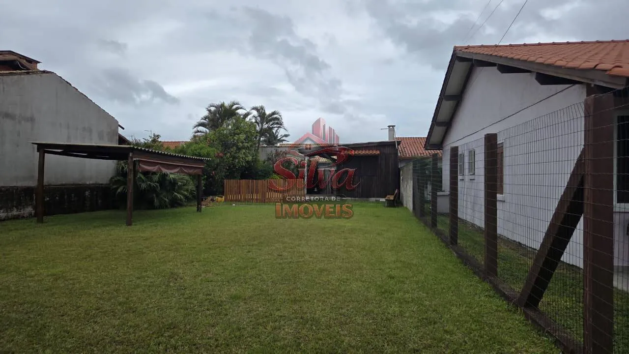 Imagem Terreno 360m² com piscina no Centro de Imbé