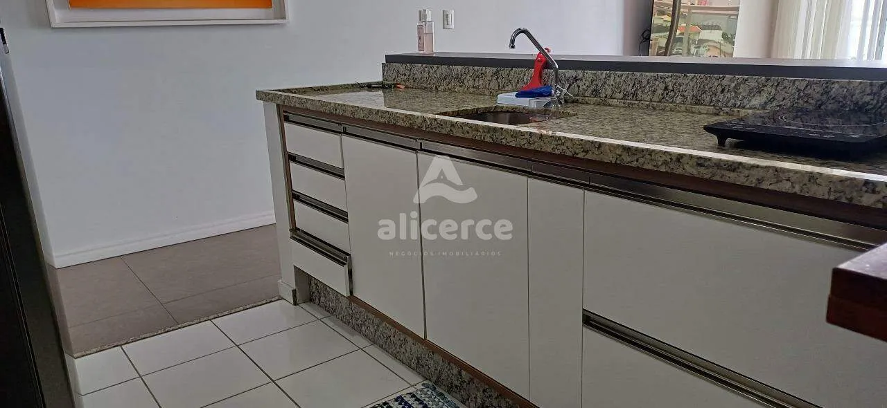 Imagem Cobertura Duplex em Barreiros com Vista Deslumbrante - Preço Reduzido por Tempo Limitado!