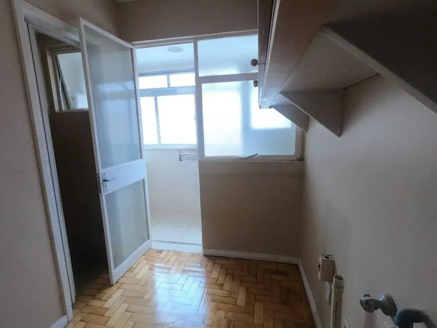 Imagem Apartamento com 2 quartos e 72m² à venda em Menino Deus, Porto Alegre.