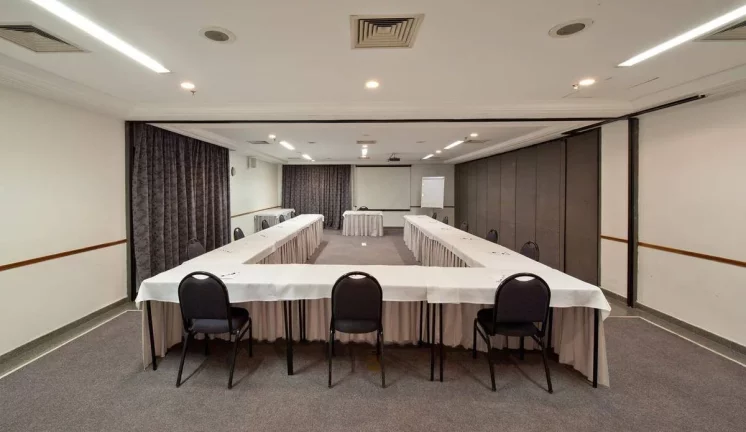 Imagem Flat disponível para venda no Ninety Hotel, com 33m², 1 dormitório e 1 vaga