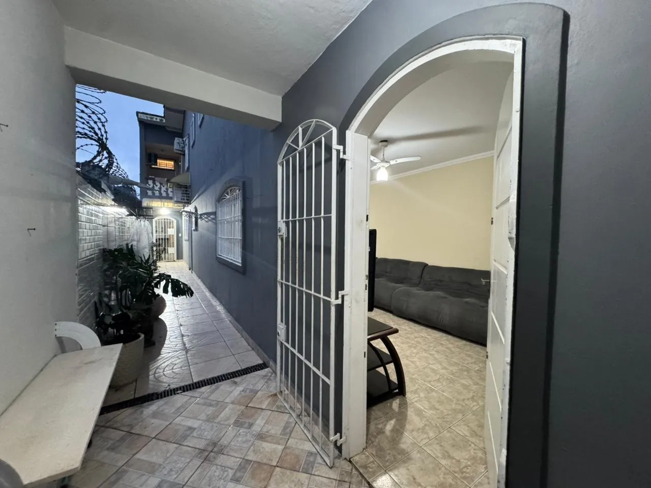 Imagem Casa para Venda em Itanhaém, Jardim Suarão (Interior), 3 dormitórios, 1 suíte, 2 banheiros, 2 vagas