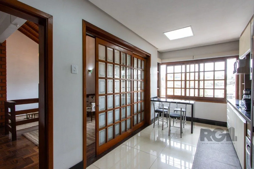 Imagem Casa para Venda - 440m², 3 dormitórios, sendo 1 suites, 2 vagas - Santa Tereza