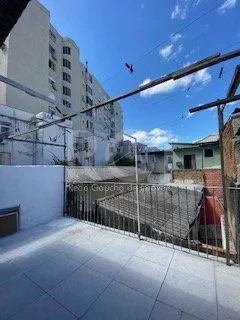 Imagem sobrado no coração da Cidade Baixa. 50 m Zaffari Lima e Silva.