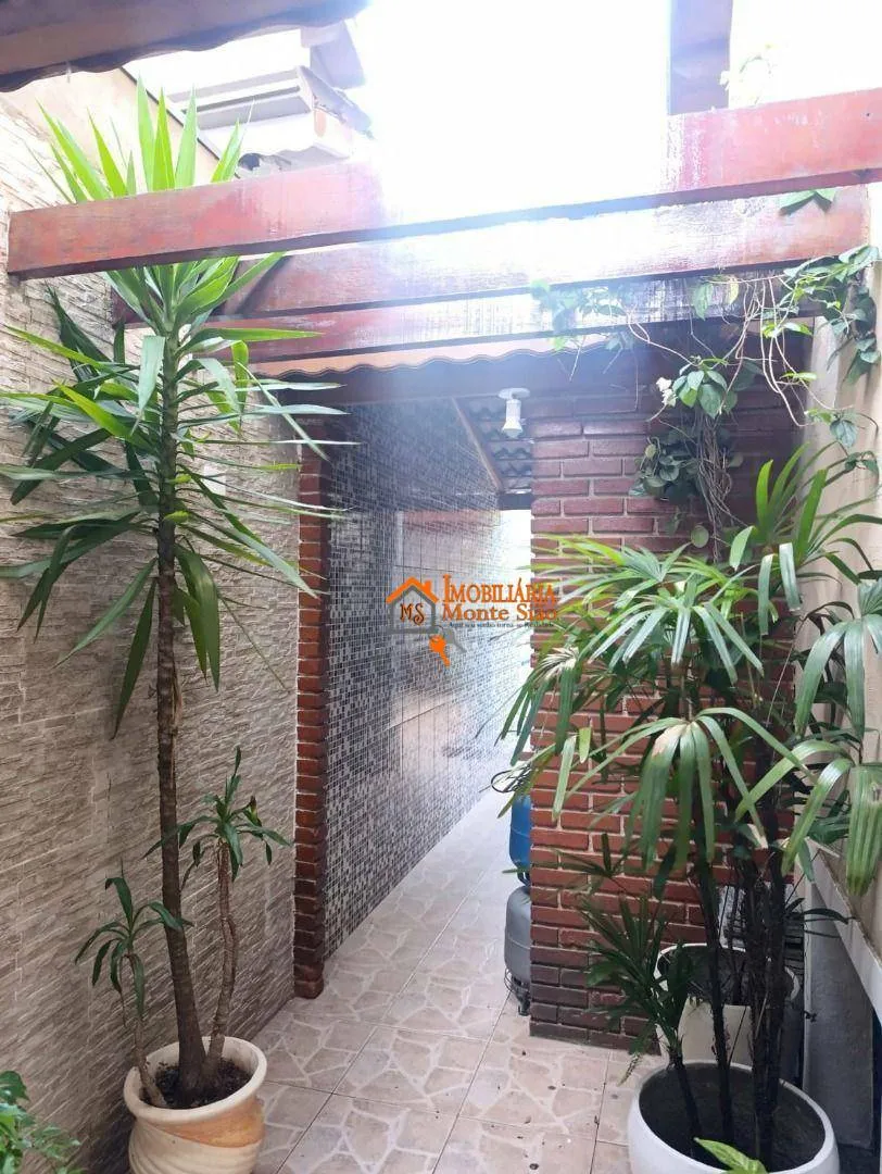 Imagem Casa com 3 dormitórios para alugar, 90 m² por R$ 5.600,00/mês - Vila Bremen - Guarulhos/SP