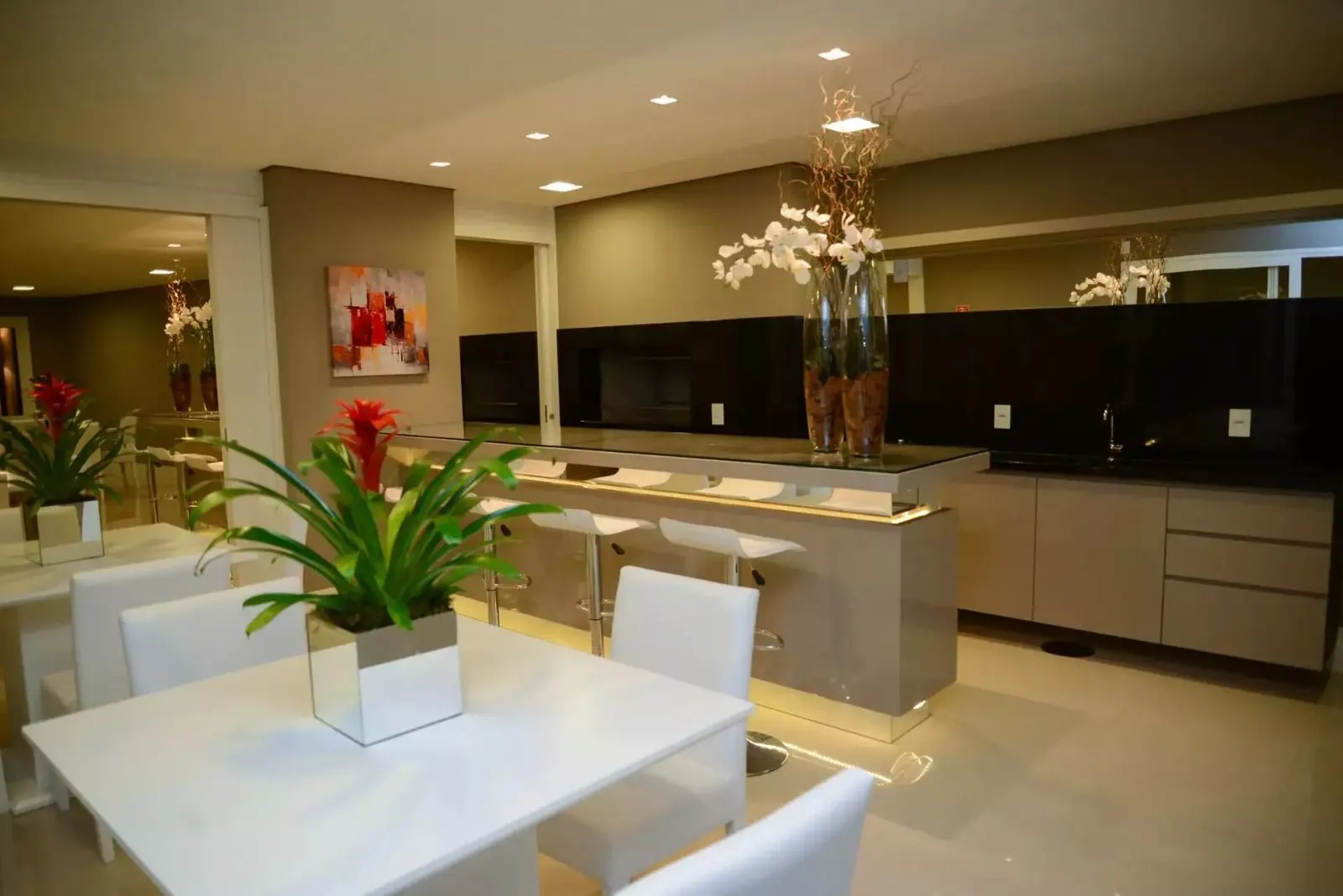 Imagem Apartamento novo 3 quartos com sacada e lazer completo no Condomínio Bravo