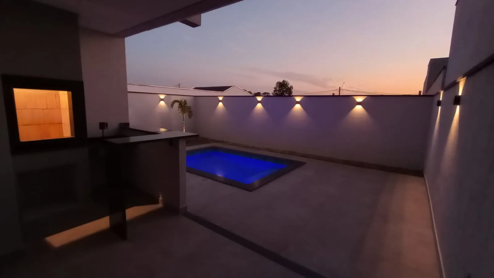 Imagem Casa Sobrado de 218m² Localizada no RESIDENCIAL LE FRANCE!