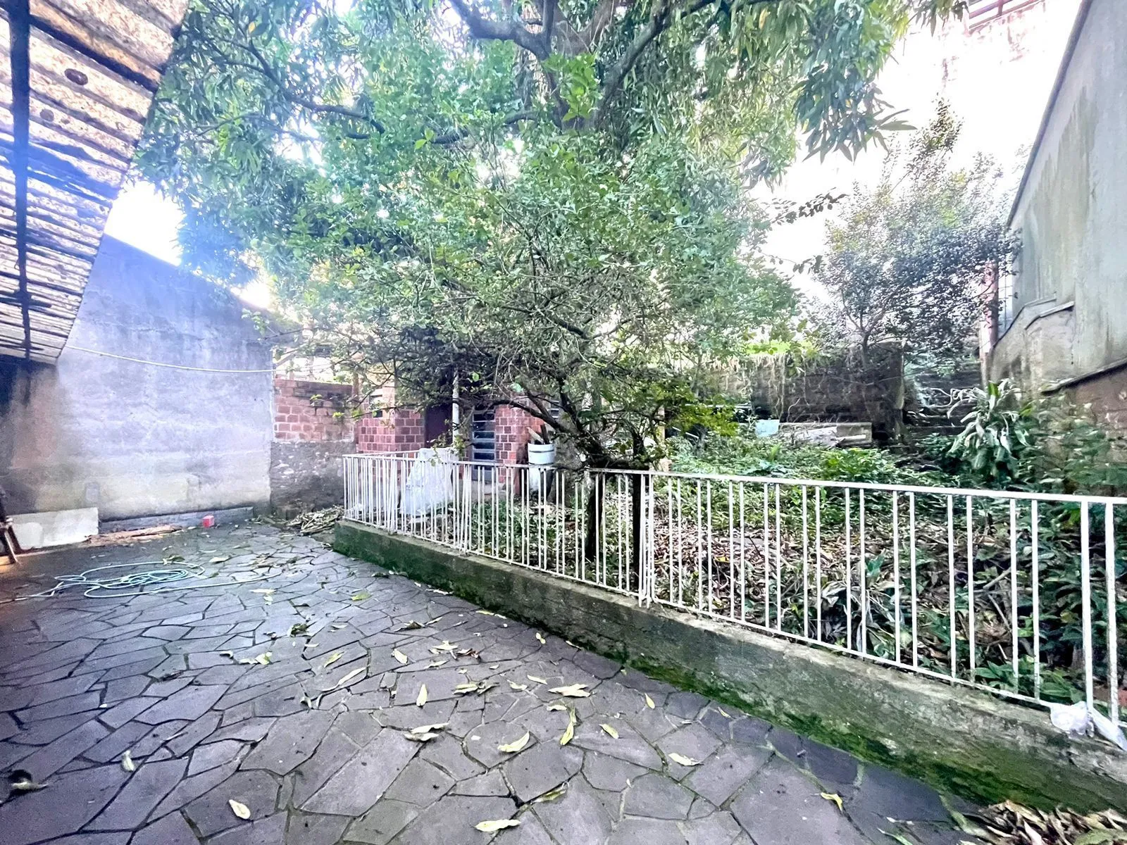 Imagem Sobrado Com 4 dormitórios, 1 suíte e 228M² no Bairro Petrópolis -Porto Alegre