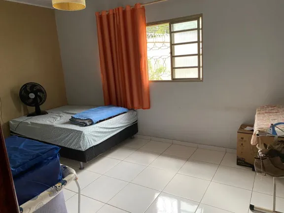 Imagem Casa com 3 Quartos à Venda, 210 m² em Parque Flamboyant - Goiânia