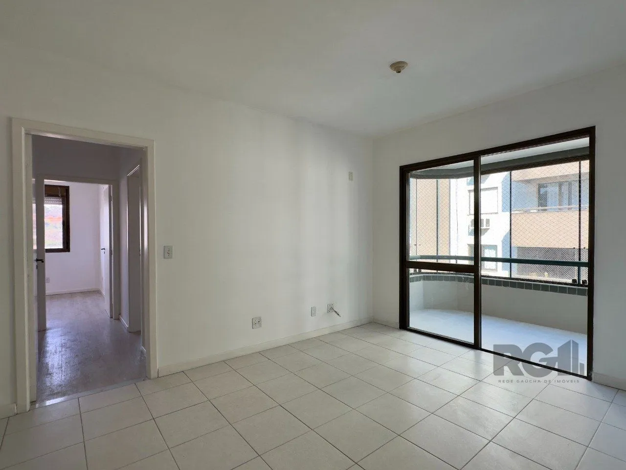 Imagem COBERTURA COM 174M², DE FRENTE, 3 DORMITÓRIOS, EM ÓTIMA LOCALIZAÇÃO NO MENINO DEUS