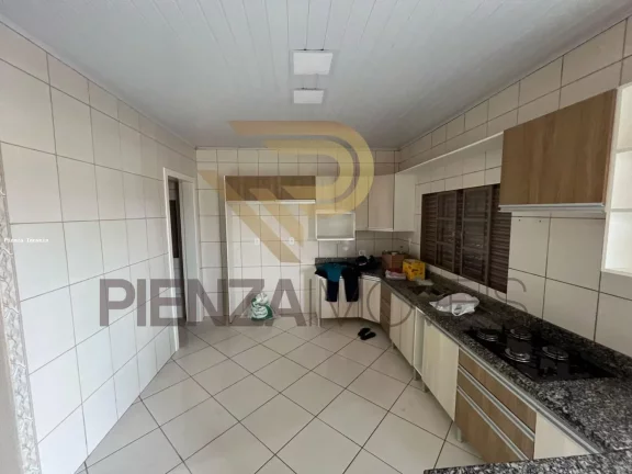Imagem Casa para Venda em Concórdia, Industriários, 2 dormitórios, 1 suíte, 2 banheiros