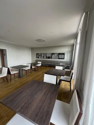 Imagem Apartamento à venda em Porto Alegre, Petrópolis, com 1 quarto, 45m2