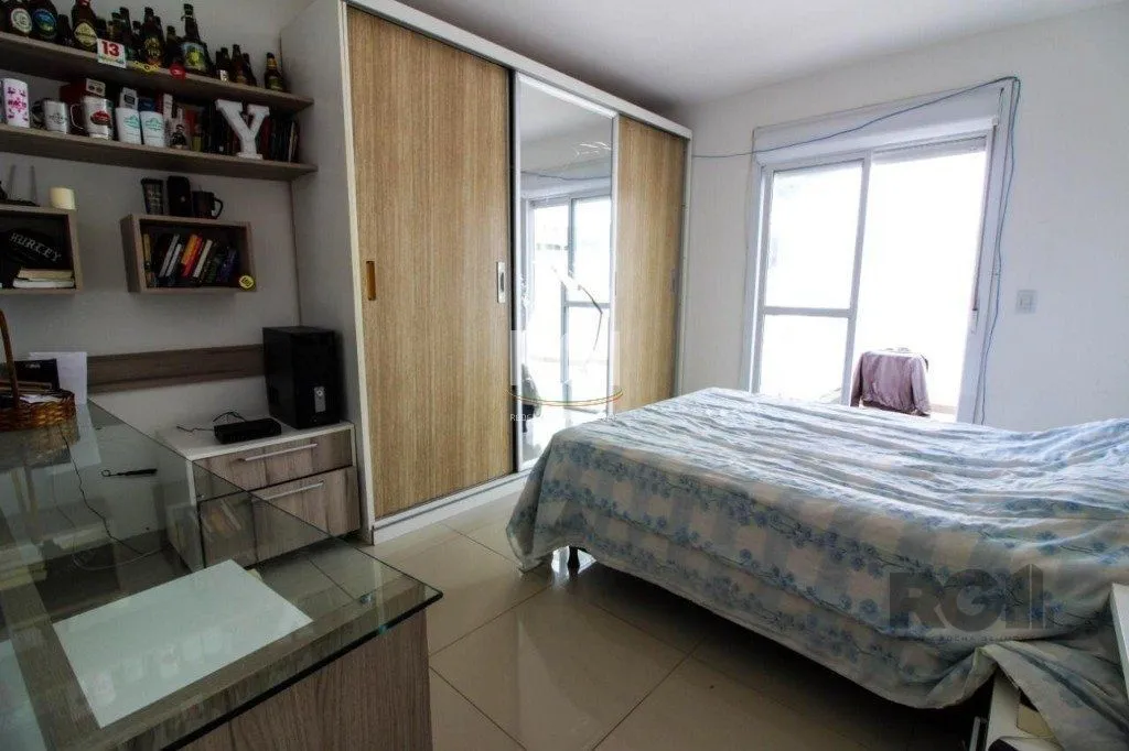 Imagem Casa para Venda - 300m², 3 dormitórios, sendo 1 suites, 4 vagas - Teresópolis