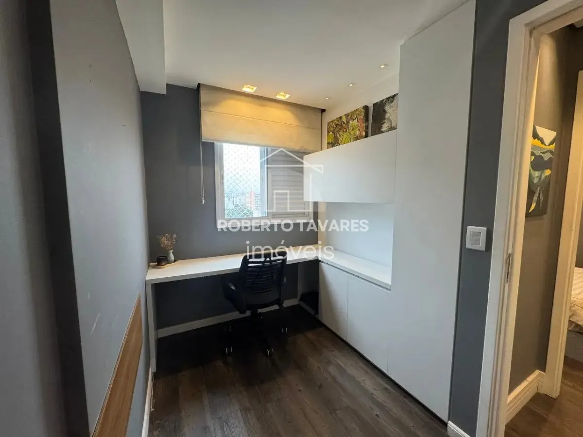 Imagem Apartamento mobiliado com 50 m², muito bem distribuídos, com 2 dormitórios, sendo 1 suíte, 1 vaga de garagem além de estar repleto de armários planejados.