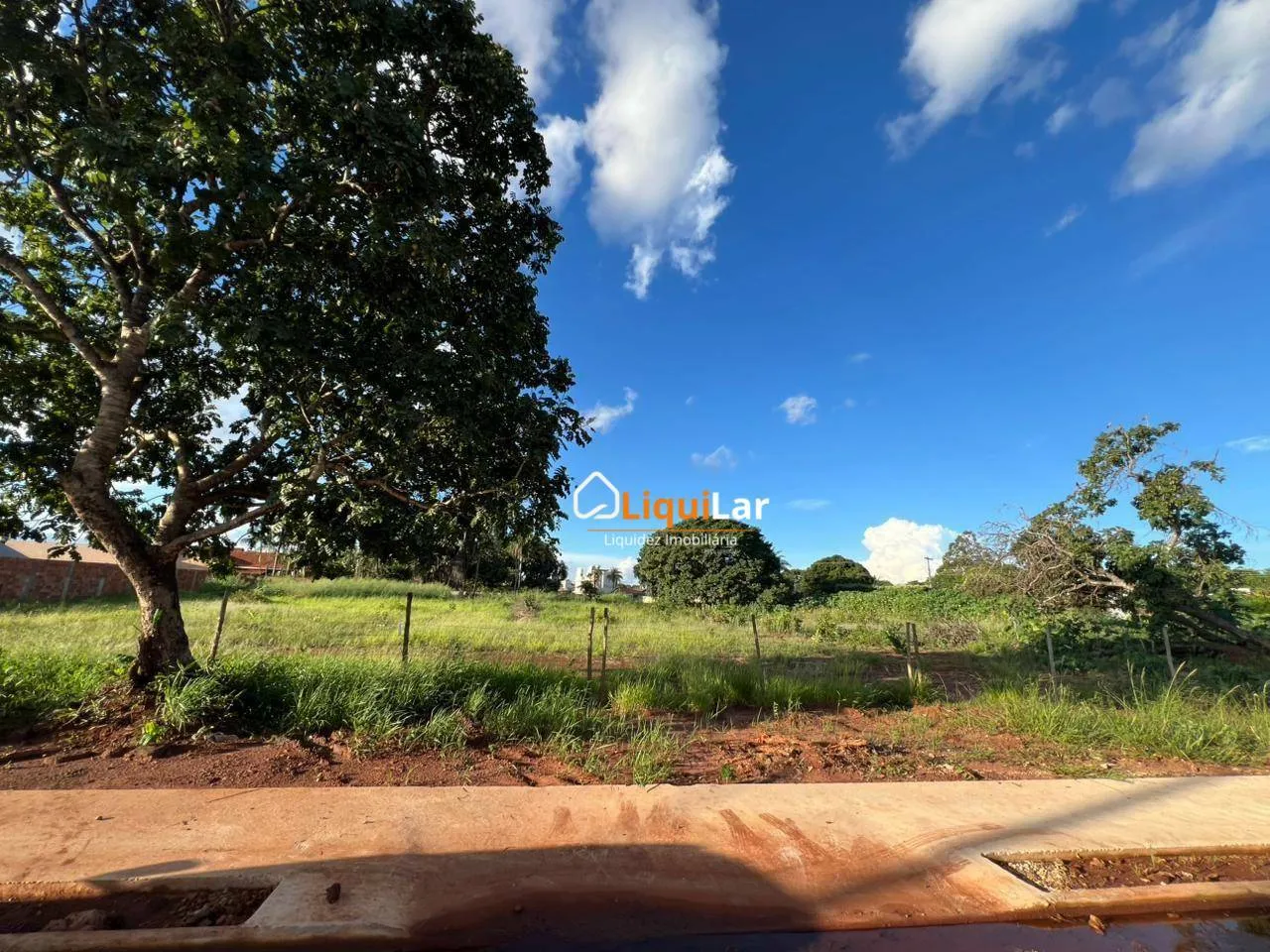 Foto do imóvel Oportunidade Exclusiva no bairro Vilas Boas: Terreno de 2.657 m² para empreendimentos residenciais ou comerciais.