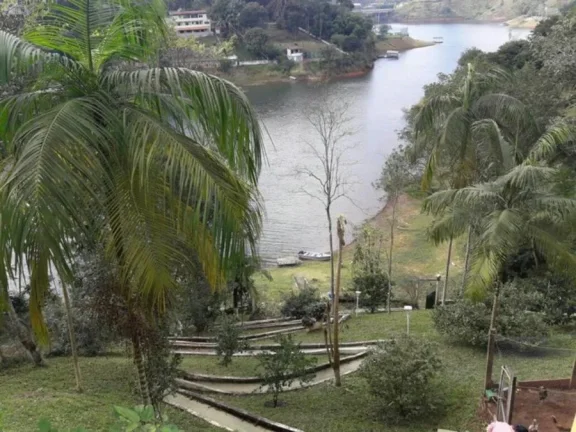 Imagem Casa para Venda por R$1.100.000,00 com 2000m², 6 dormitórios, 6 suites e 2 vagas - Bosque do jaguari , Igaratá / SP - Cód. BDI37003