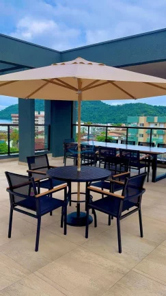 Imagem Magnífico apartamento novo e decorado a venda em localização privilegiada no Itaguá em Ubatuba.