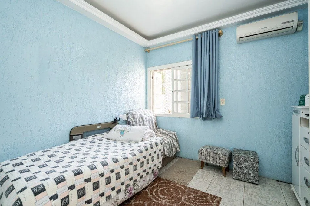 Imagem Casa para Venda - 259m², 4 dormitórios, sendo 1 suites, 4 vagas - Coronel Aparício Borges