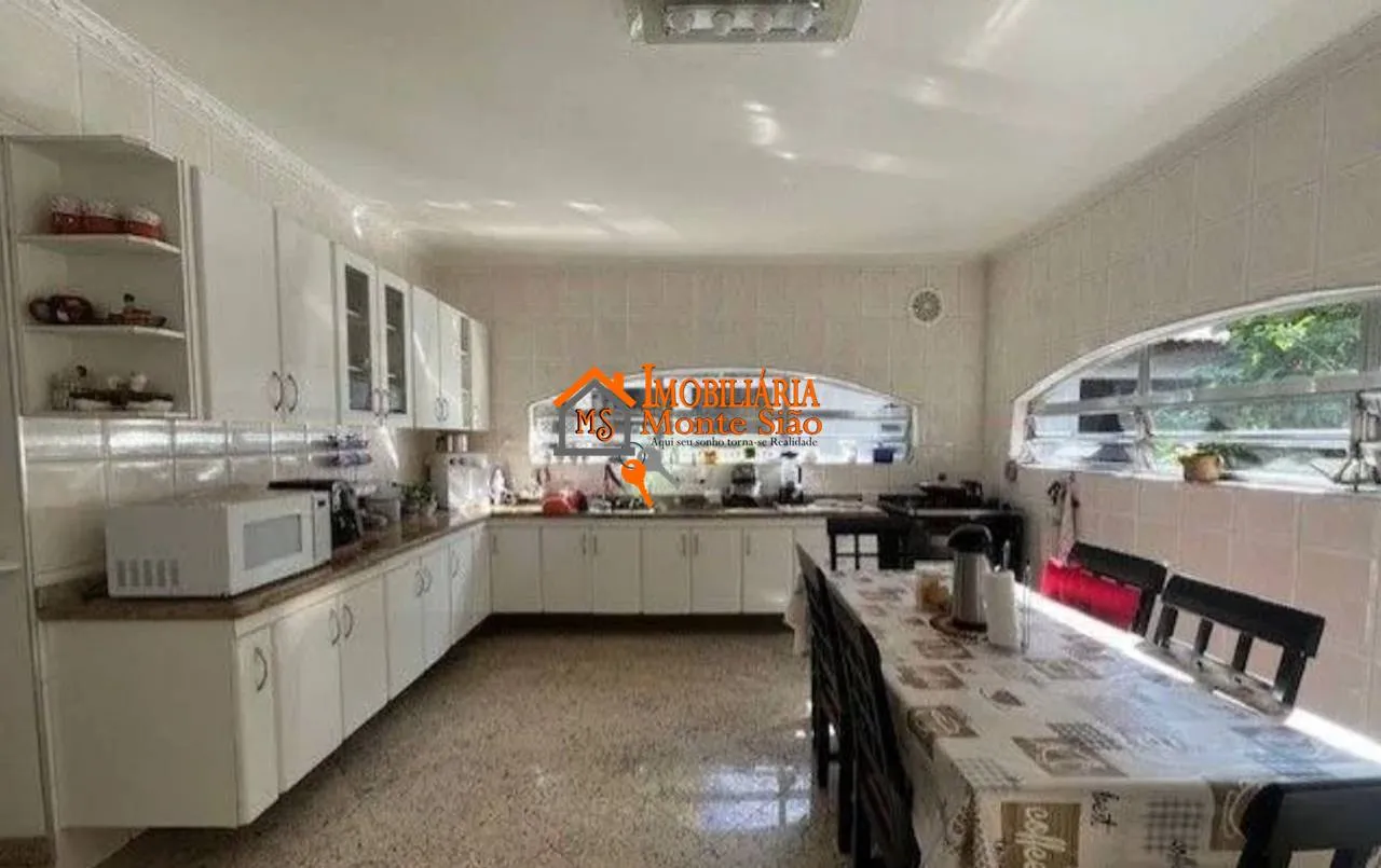 Imagem Casa com 3 dormitórios à venda, 860 m² por R$ 1.200.000 - Jardim do Papai - Guarulhos/SP