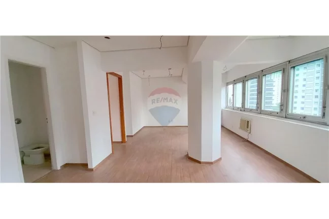 Imagem Sala comercial com 57,35m² e uma vaga no Itaim Bibi
