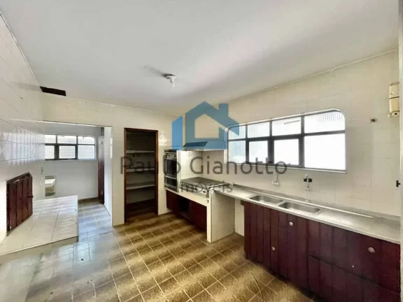 Imagem Casa Alto Padrão p/ Reformar na Granja Viana - Oportunidade