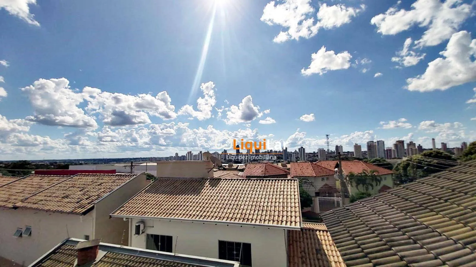 Imagem Sobrado à Venda com 3 Suítes e Vista para o Shopping Campo Grande