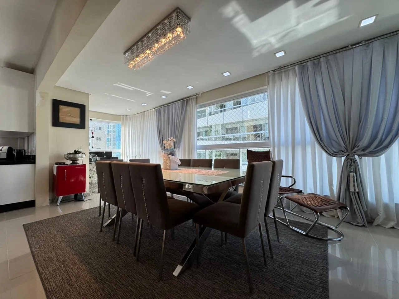 Imagem Apartamento com vista para o mar à venda com 180m2 por R$ 3.900.000,00