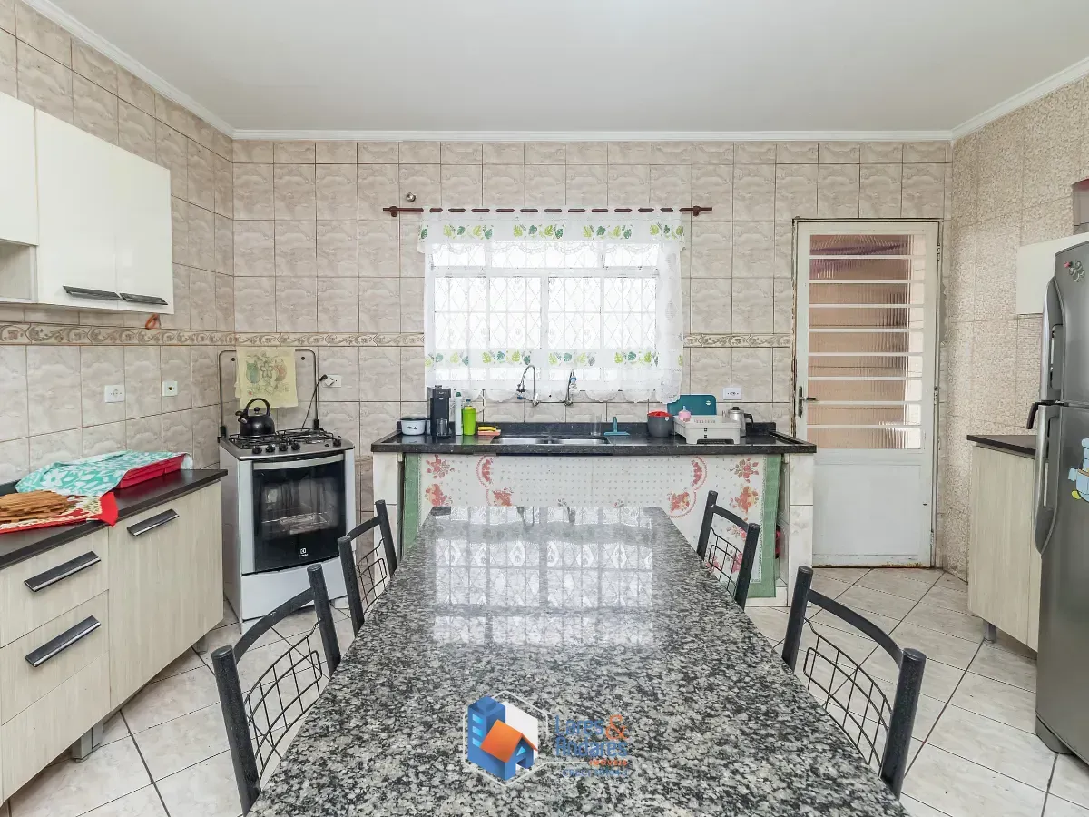 Imagem Casa para venda em Tremembé com 9 quartos, sendo 1 suíte, 161m²