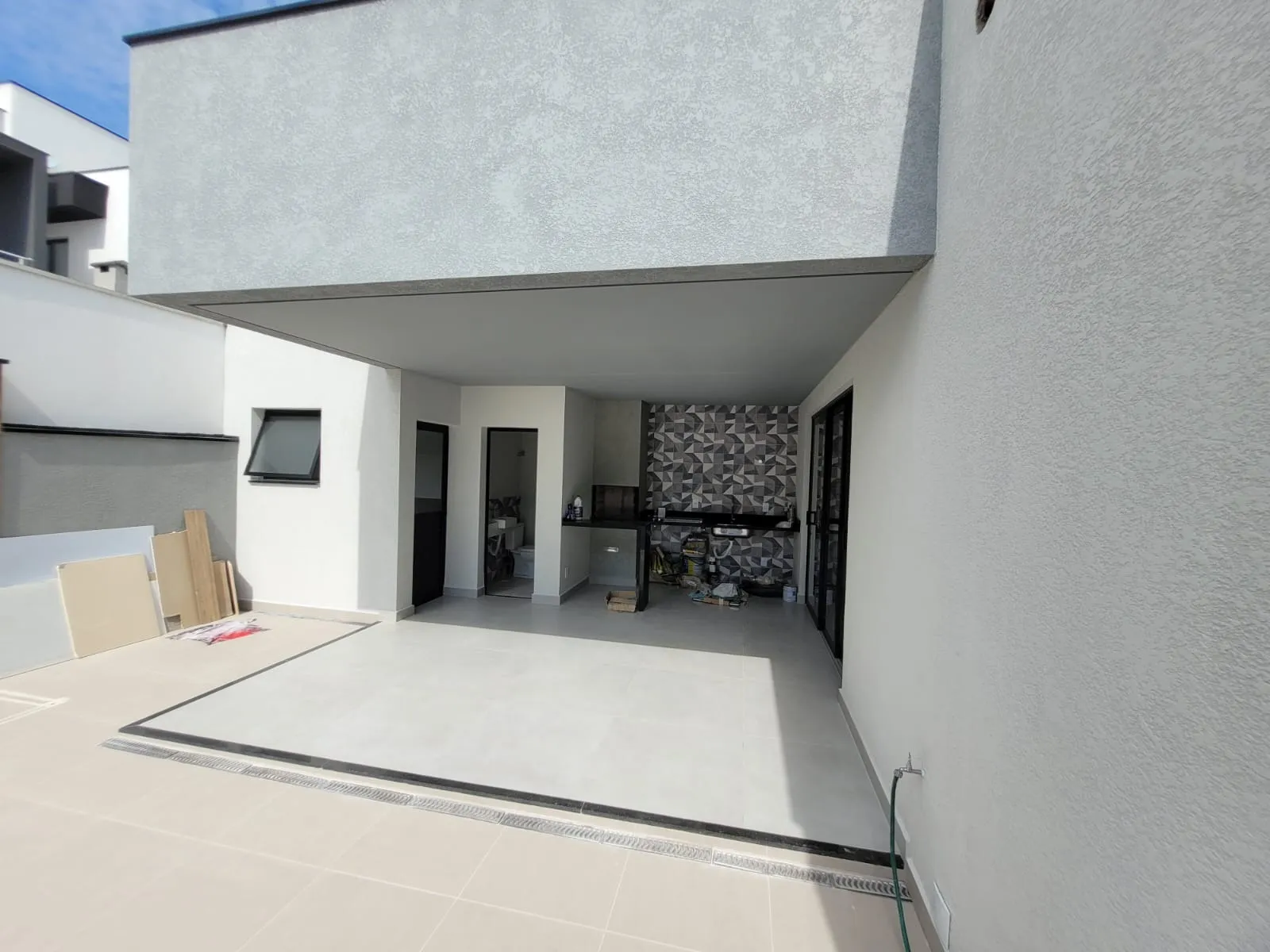 Imagem Condomínio Residencial Sunlake SPA - Casa Assobradada com 3 Suítes e Escritório