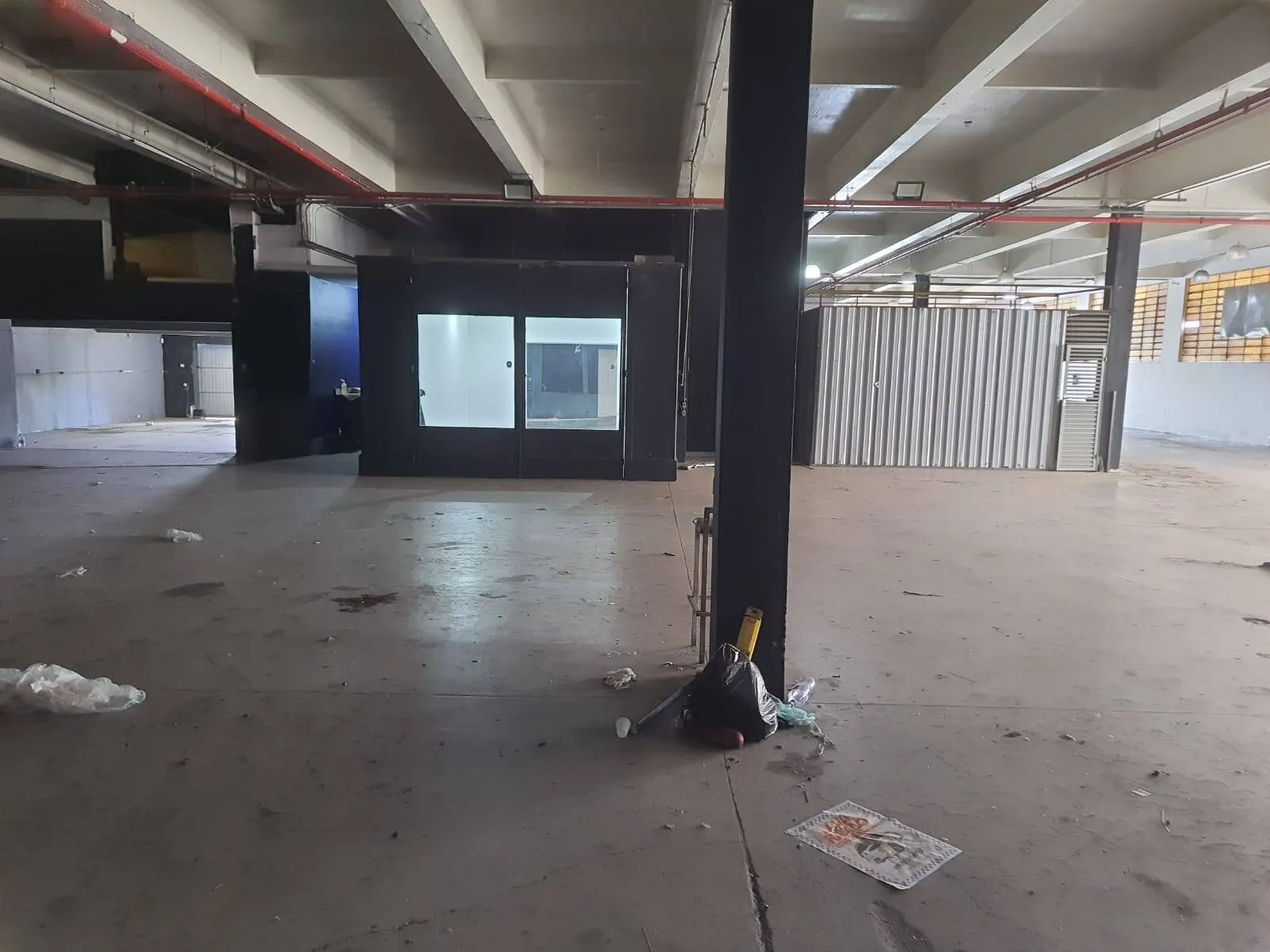 Imagem Galpão Comercial e Industrial em Alphaville - Localização Privilegiada Próxima à Estação Antônio João