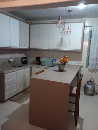 Imagem Casa para Venda em Concórdia, Centro, 3 dormitórios, 1 suíte, 2 banheiros