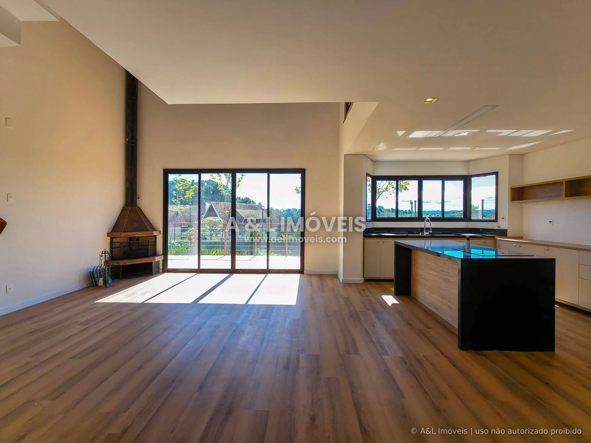 Imagem Casa em Campos do Jordão | Beverly Hills, 254 m², 4 Suítes