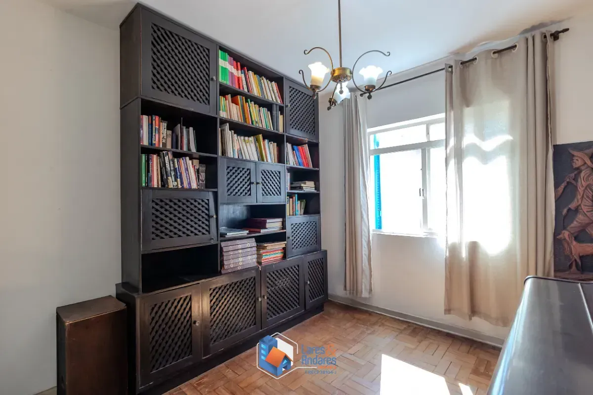 Imagem Sobrado para venda em Chácara Monte Alegre com 4 quartos, sendo 1 suíte, 261m²