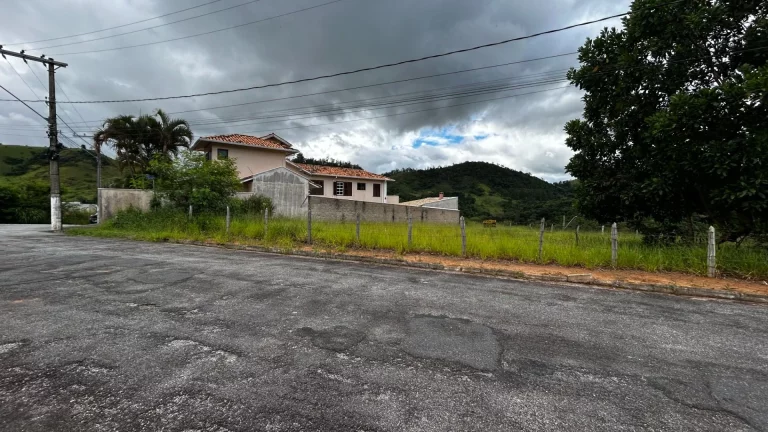 Imagem Terreno à venda, 730 m² por R$ 650.000,00 - Pinheirinho - Itajubá/MG