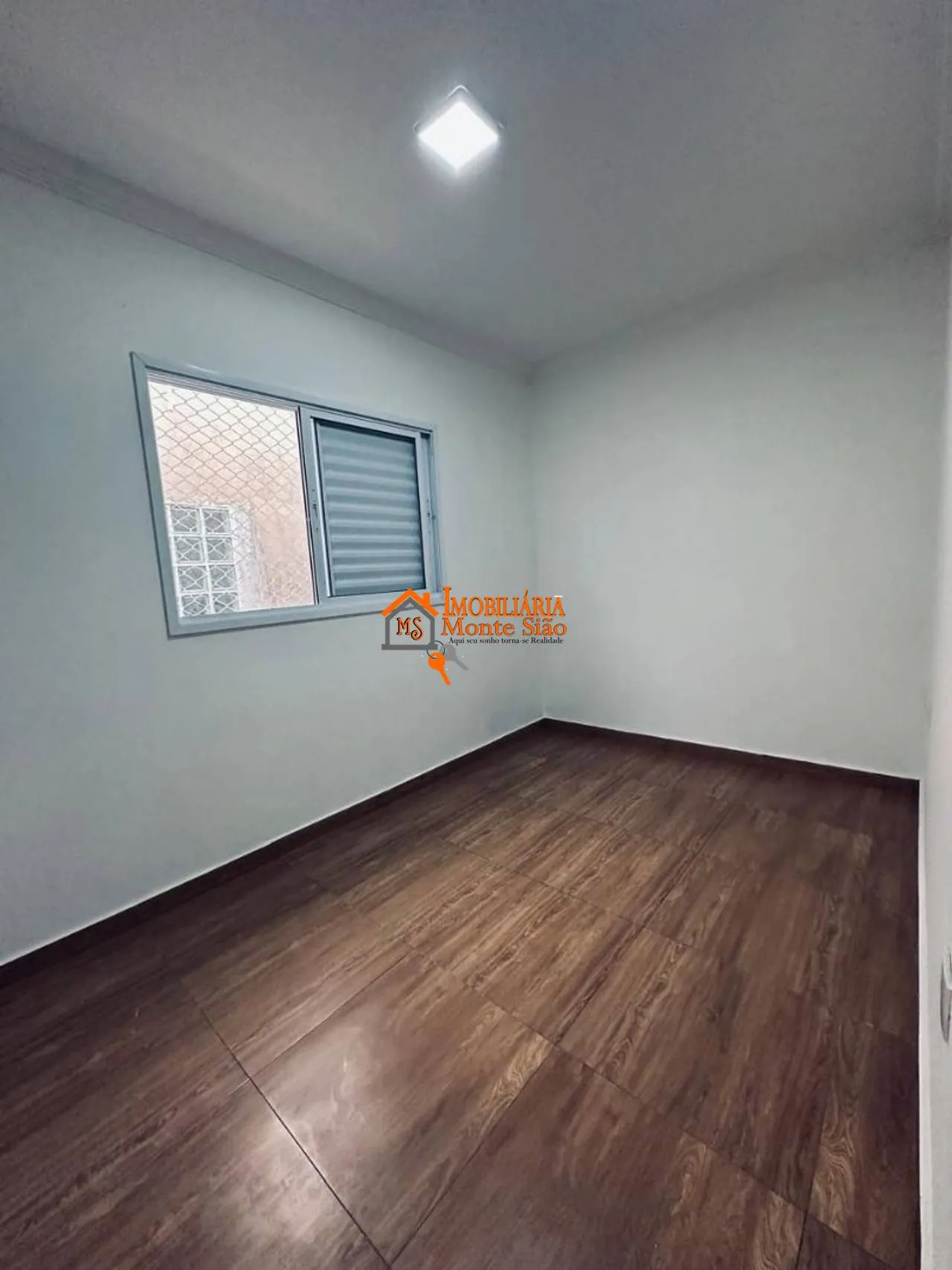 Imagem Sobrado para Locação Comercial ou Residencial - 4 Quartos e 2 Vagas