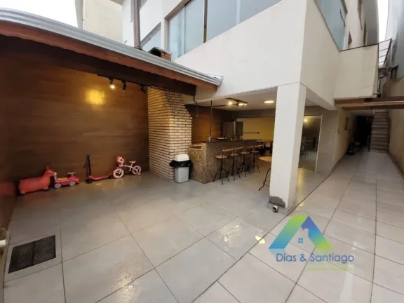 Imagem SANTO ANDRÉ CASA 241m², 5 dormitórios, 4 vagas ótima localização e valor