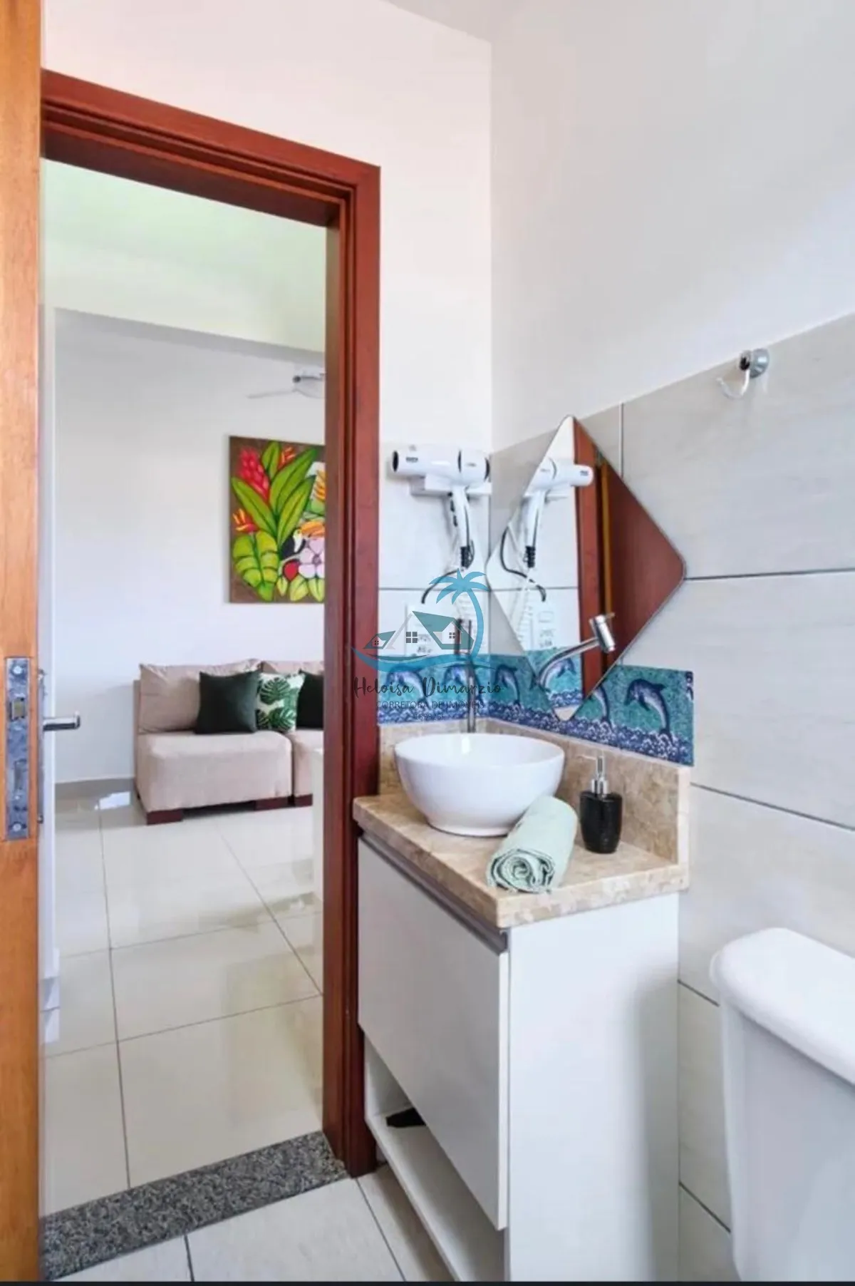 Imagem Apartamento MOBILIADO com 2 dormitórios à venda em Ubatuba a 700 metros da orla do Itaguá.