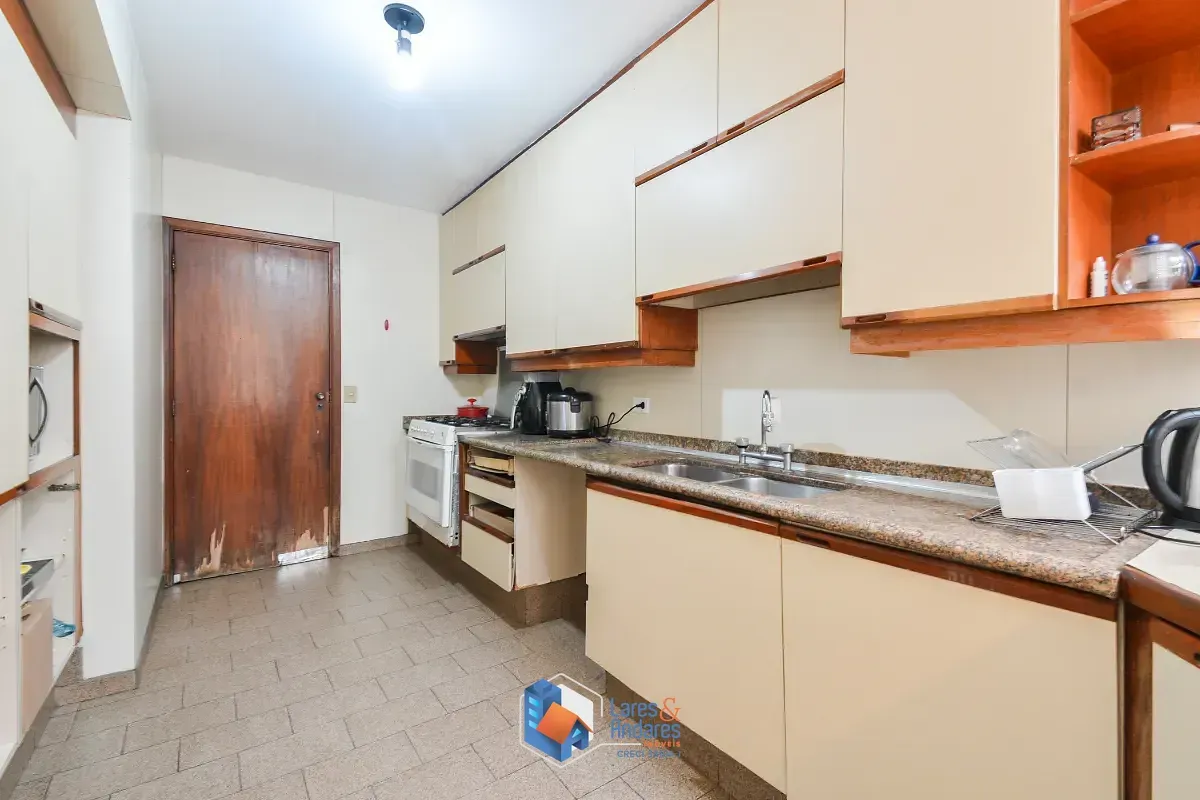 Imagem Sobrado para venda em Vila Monumento com 4 quartos, sendo 2 suítes, 384m²