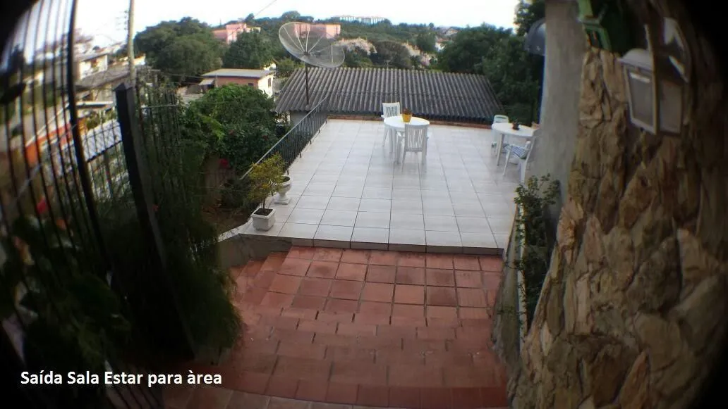 Imagem Ótima casa 3 dormitórios sendo 1 suíte e Salão de Festas