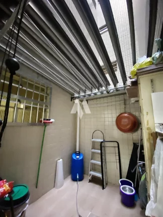 Imagem Apartamento de 2 quartos,dependência, 1 vaga - Campo Grande/Santos