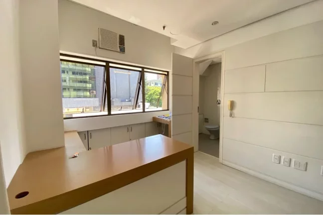 Imagem Sala para venda no bairro Moinhos de Vento em Porto Alegre