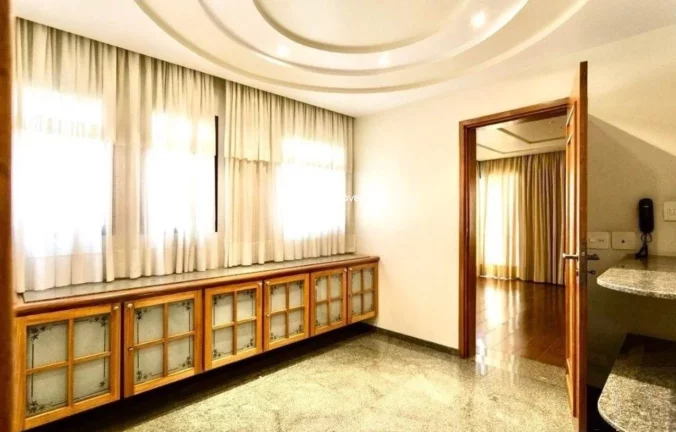Imagem Apartamento em Moema, São Paulo-SP, com 4 quartos, 4 suítes e 235m²! Venha conferir!