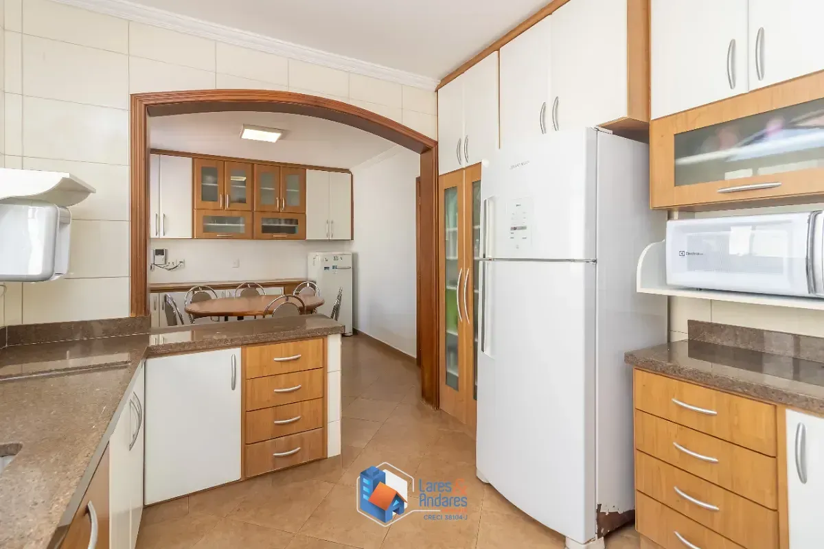 Imagem Casa para venda em Jardim São José (Zona Norte) com 4 quartos, sendo 2 suítes, 202m²