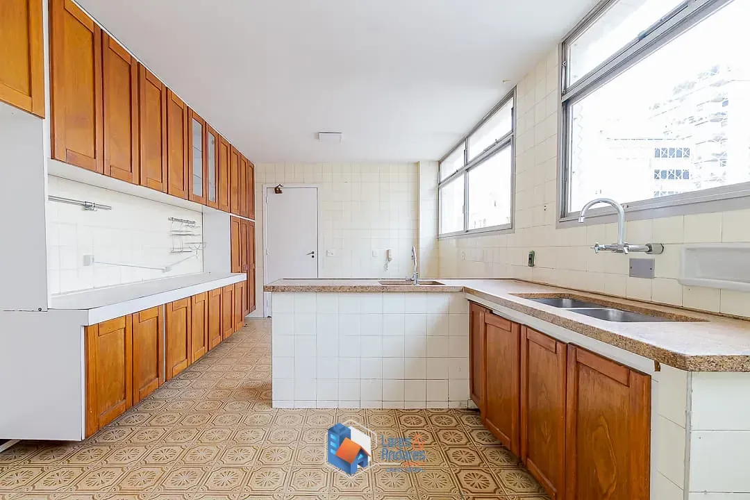 Imagem Apartamento para venda em Santa Cecília com 4 quartos, sendo 1 suíte, 233m²